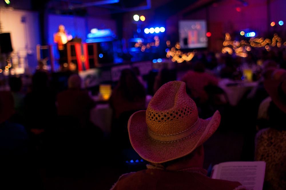 Many cowboy hats